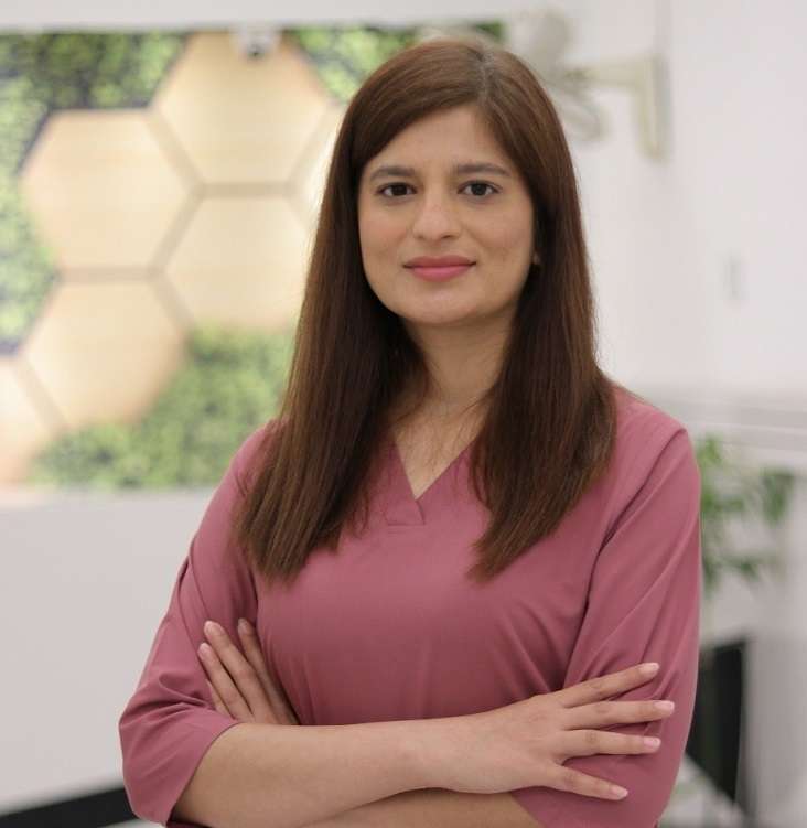 Dr. Naveera Rafique — Female Cosmetic & Plastic Surgeon at JJ Aesthetics Rawalpindi